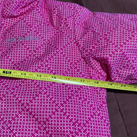 Girls Puffy Coat by Columbia Brand. EUC! - Picture 13 of 16